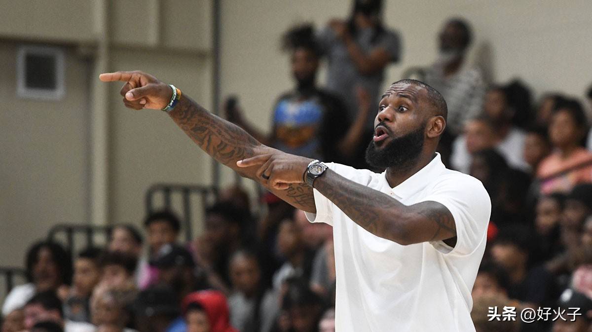 湖人队勒布朗·詹姆斯坦诚谈及,NBA从“三巨头”时代转型的历程