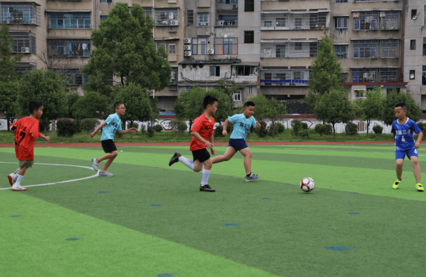 “足”梦绿茵,湖南新邵校园足球“湘”当精彩
