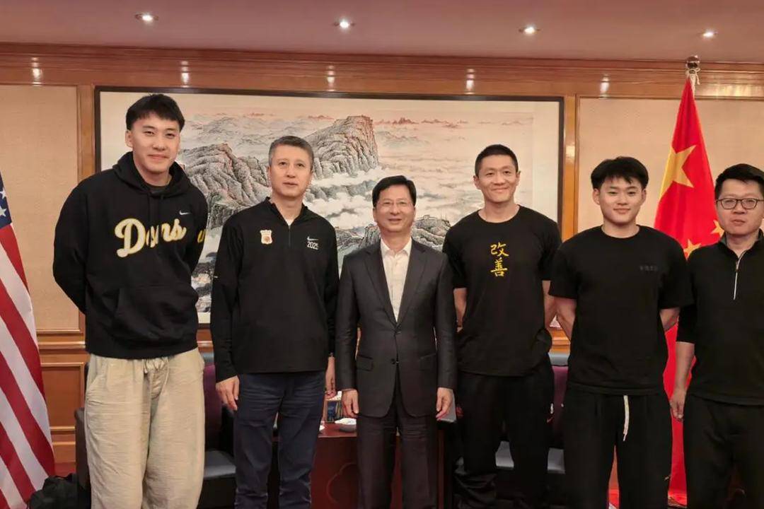 正式确认,远赴NBA!郭士强空降亚特兰大老鹰,中国男篮春天来了
