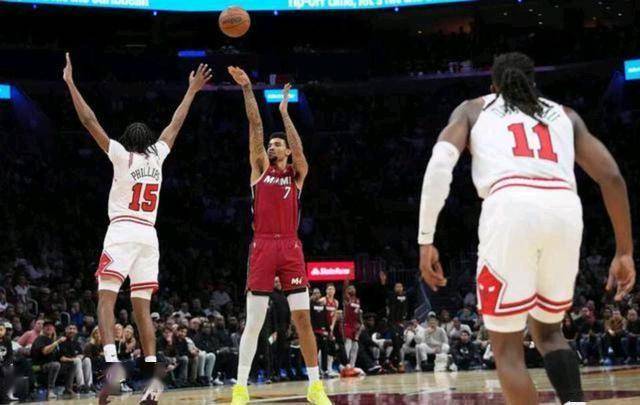 皇冠-多苏穆29分8篮板9助 NBA常规赛芝加哥公牛125-118迈阿密热火